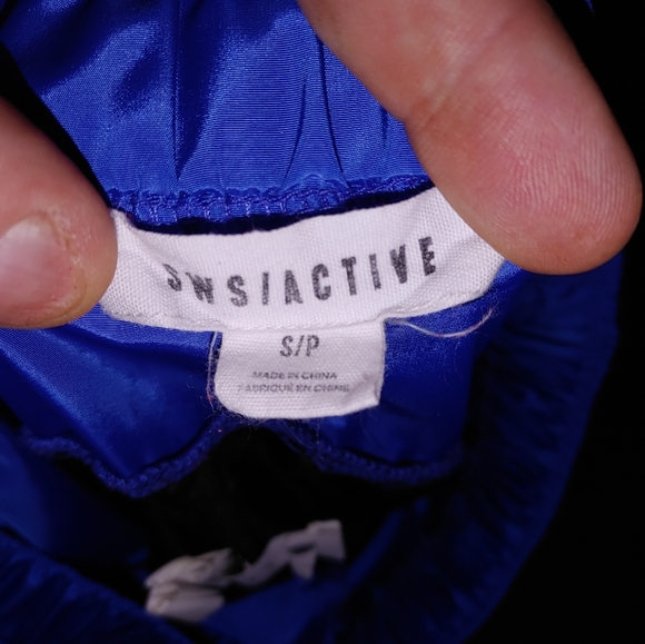 SWS active pants size small - Picture 3 of 6